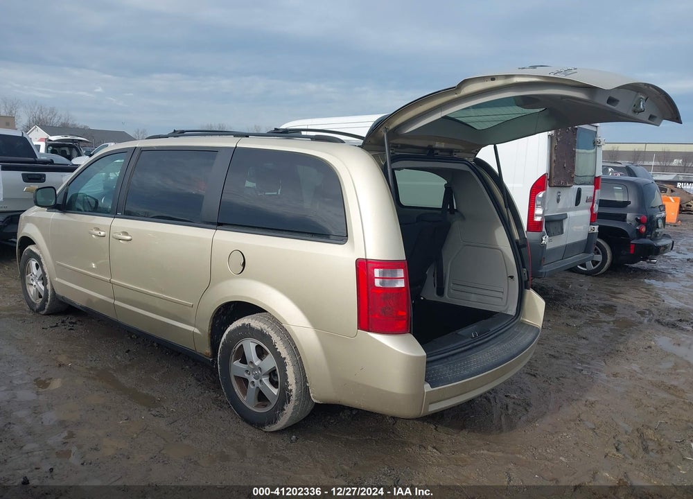 2010 DODGE GRAND CARAVAN SE VIN: 2D4RN4DEXAR268831