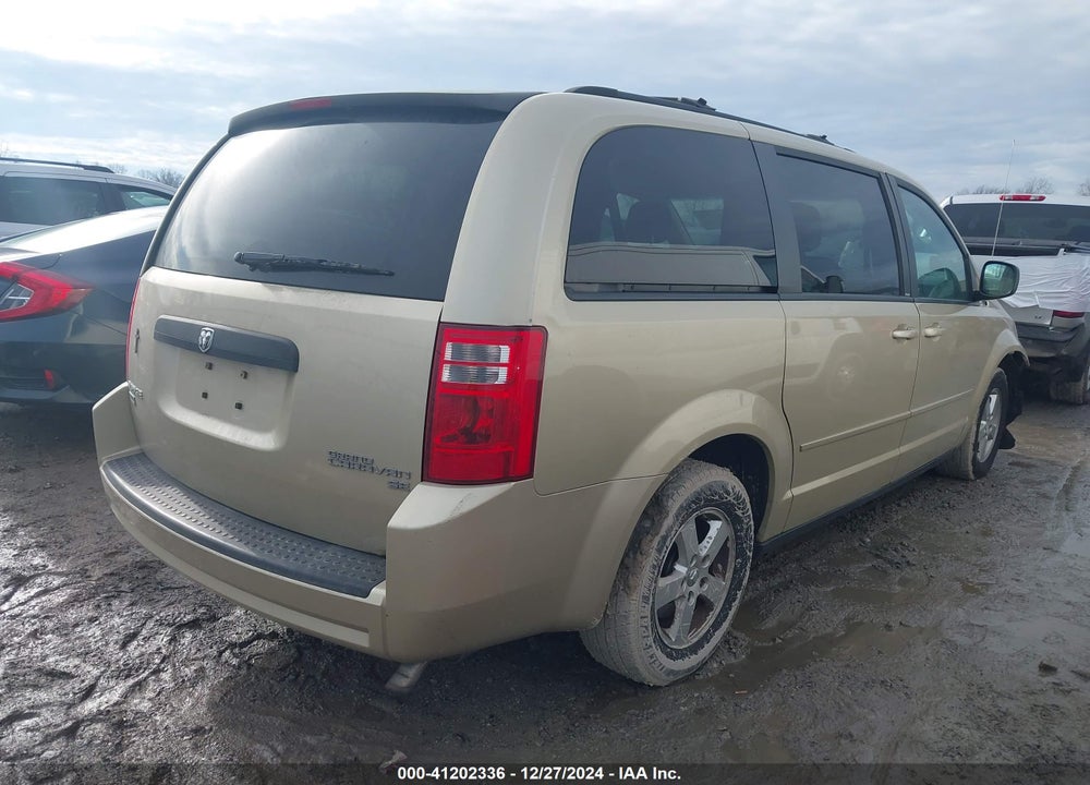 2010 DODGE GRAND CARAVAN SE VIN: 2D4RN4DEXAR268831