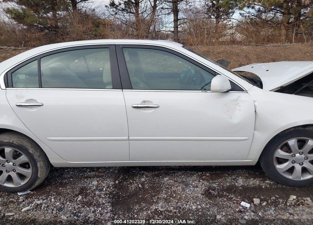 2007 KIA OPTIMA VIN: KNAGE123775158245