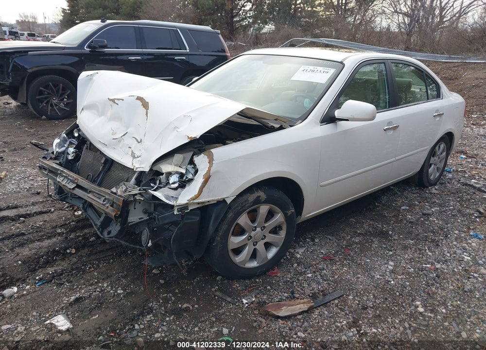 2007 KIA OPTIMA VIN: KNAGE123775158245