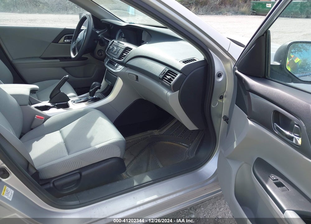 2014 HONDA ACCORD LX VIN: 1HGCR2F32EA014906