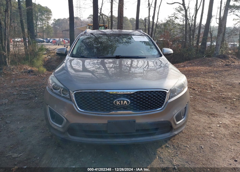 2017 KIA SORENTO 2.4L LX VIN: 5XYPGDA39HG200035