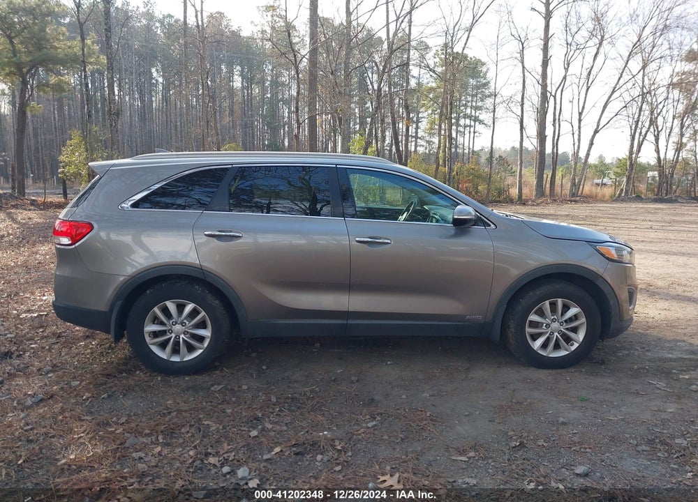 2017 KIA SORENTO 2.4L LX VIN: 5XYPGDA39HG200035