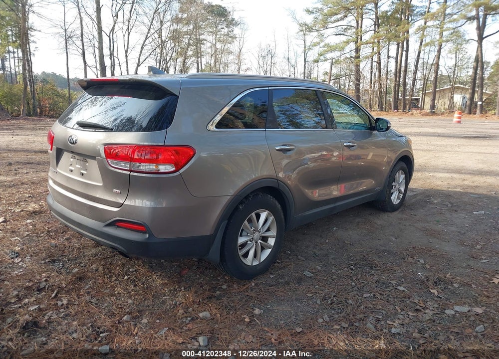 2017 KIA SORENTO 2.4L LX VIN: 5XYPGDA39HG200035