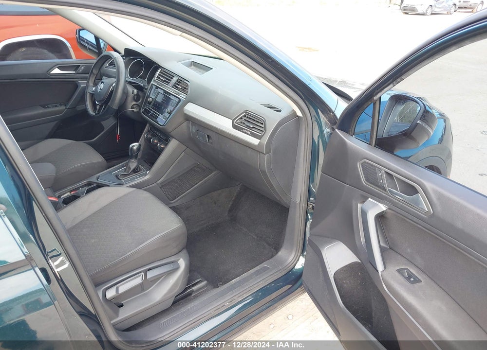 2019 VOLKSWAGEN TIGUAN 2.0T S VIN: 3VV1B7AX1KM049518