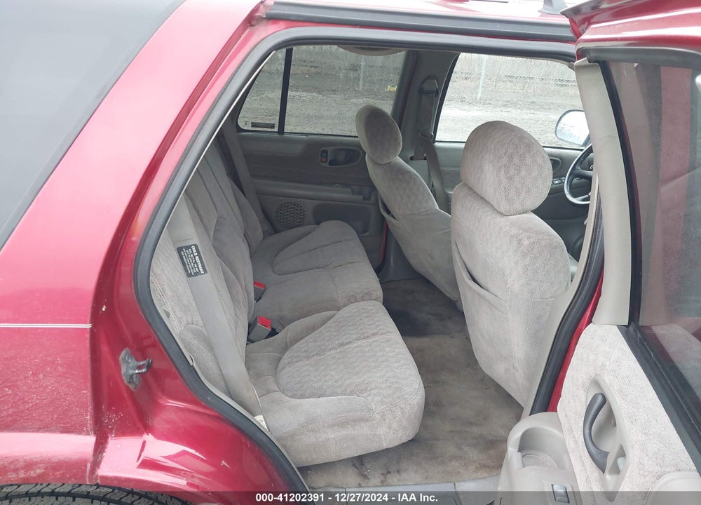2000 GMC JIMMY SLE VIN: 1GKDT13W8Y2138579