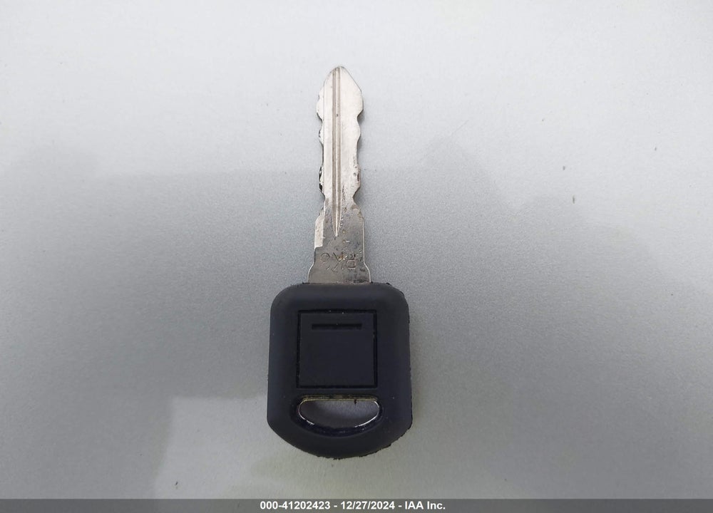 2004 CHEVROLET VENTURE LS VIN: 1GNDX03E54D222205