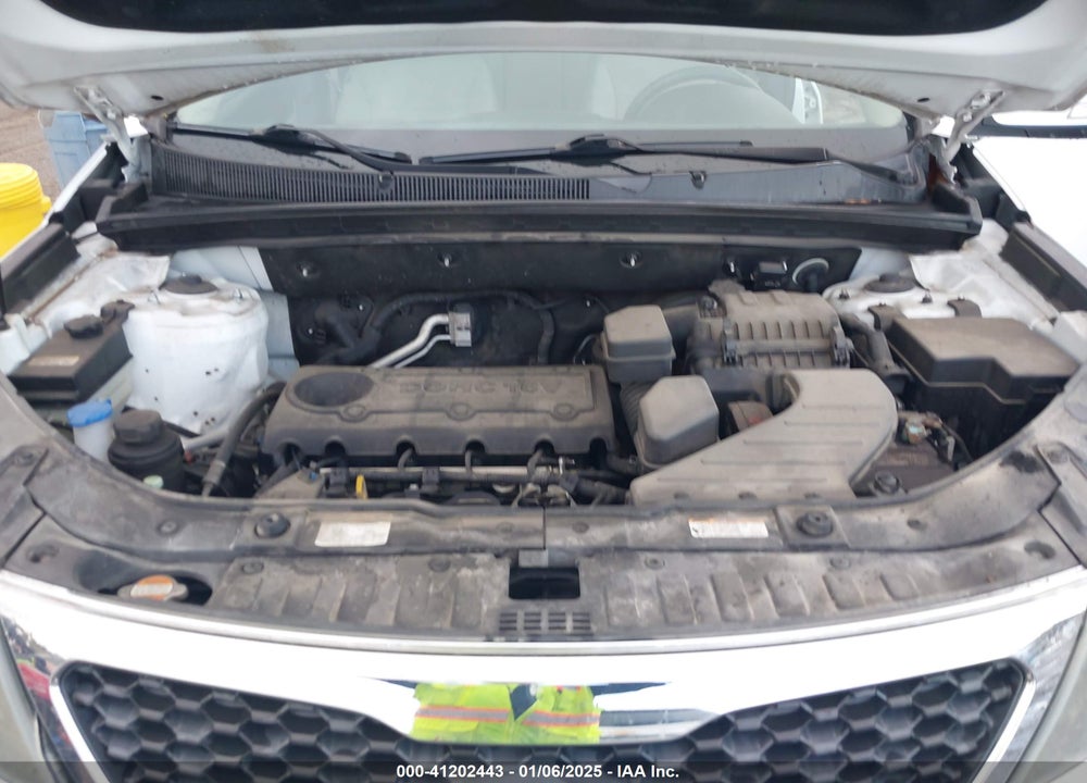 2011 KIA SORENTO LX VIN: 5XYKT3A14BG051197