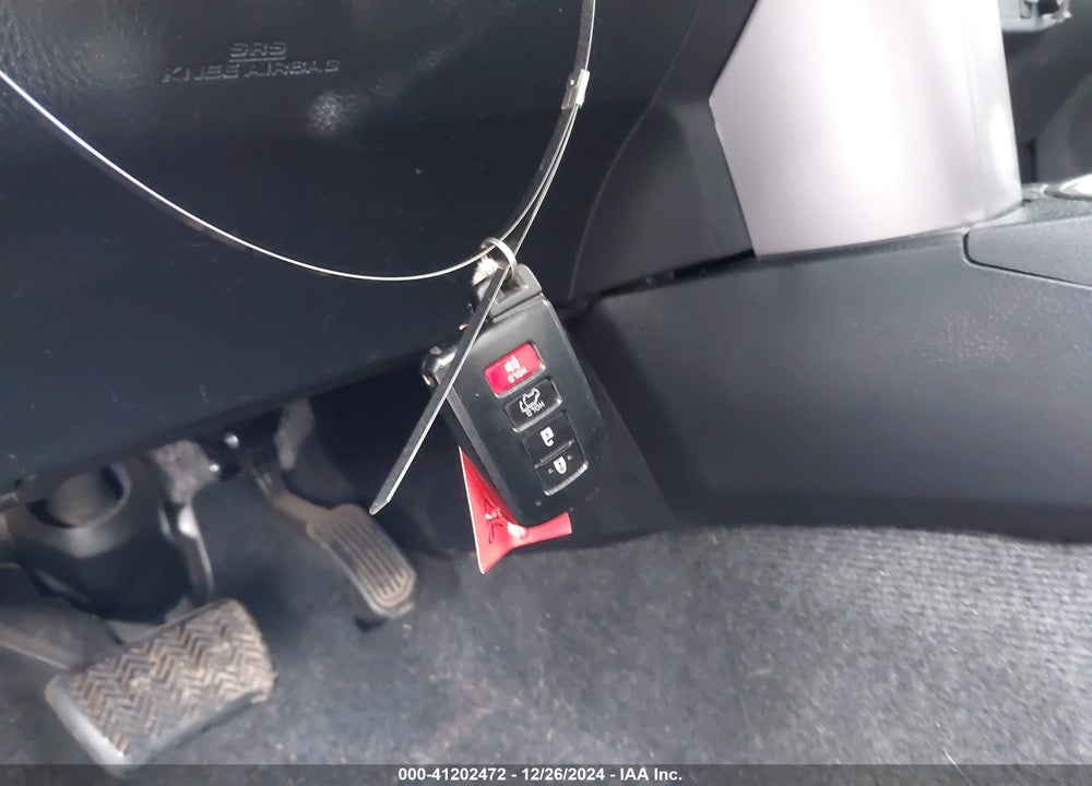 2016 TOYOTA RAV4 HYBRID XLE VIN: JTMRJREV7GD025610