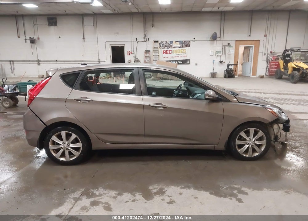2013 HYUNDAI ACCENT VIN: KMHCU5AE7DU111647