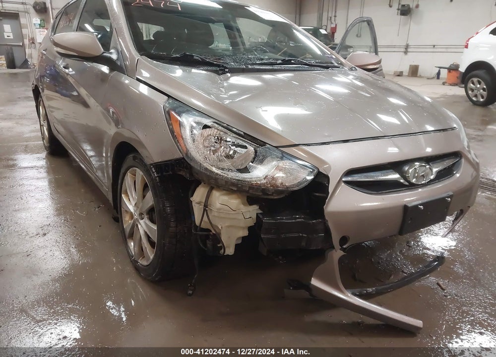 2013 HYUNDAI ACCENT VIN: KMHCU5AE7DU111647