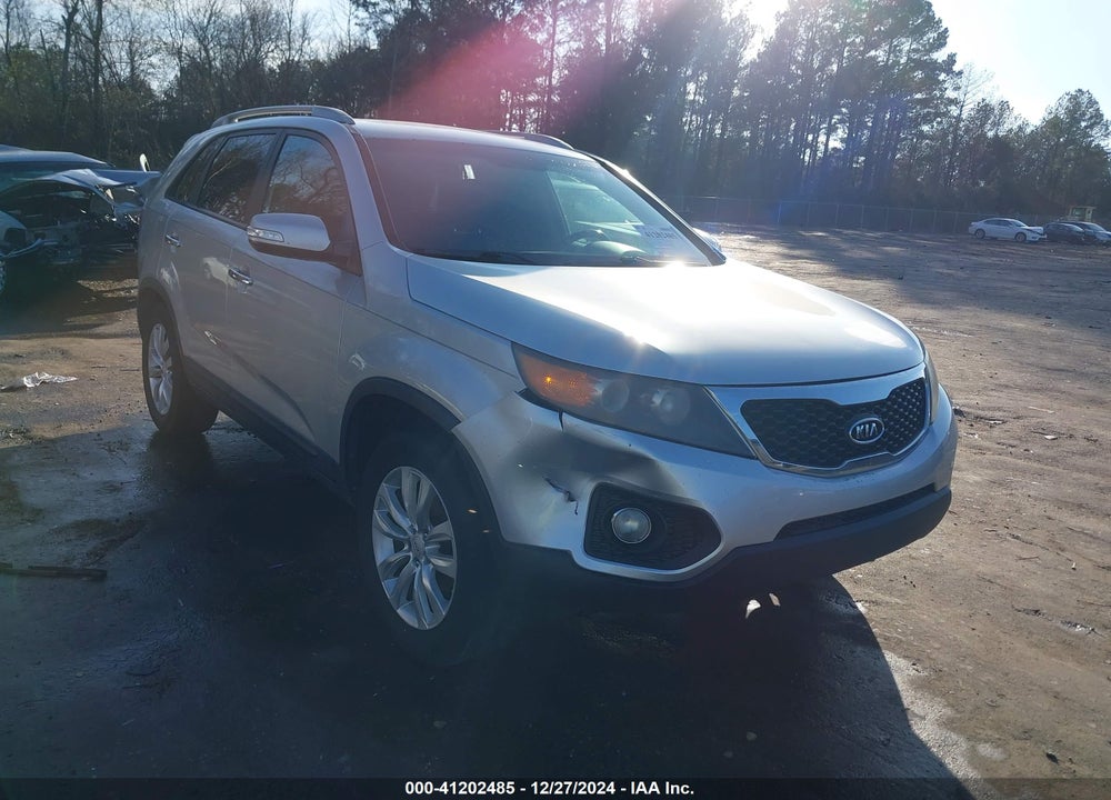 2011 KIA SORENTO EX VIN: 5XYKU4A10BG032228