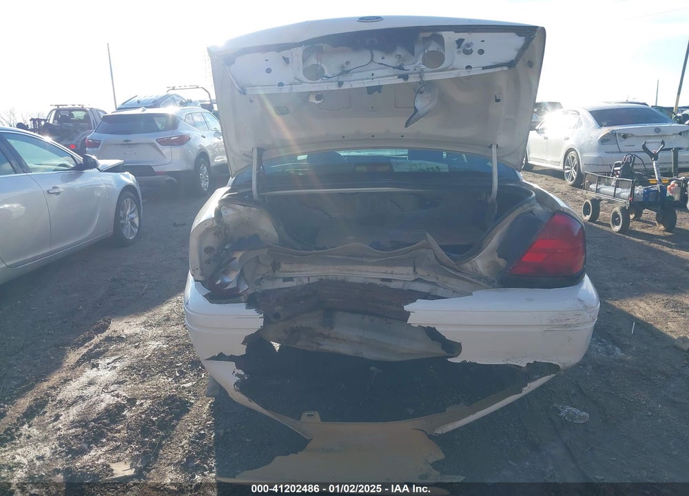 2010 FORD CROWN VICTORIA POLICE/POLICE INTERCEPTOR VIN: 2FABP7BV7AX139945