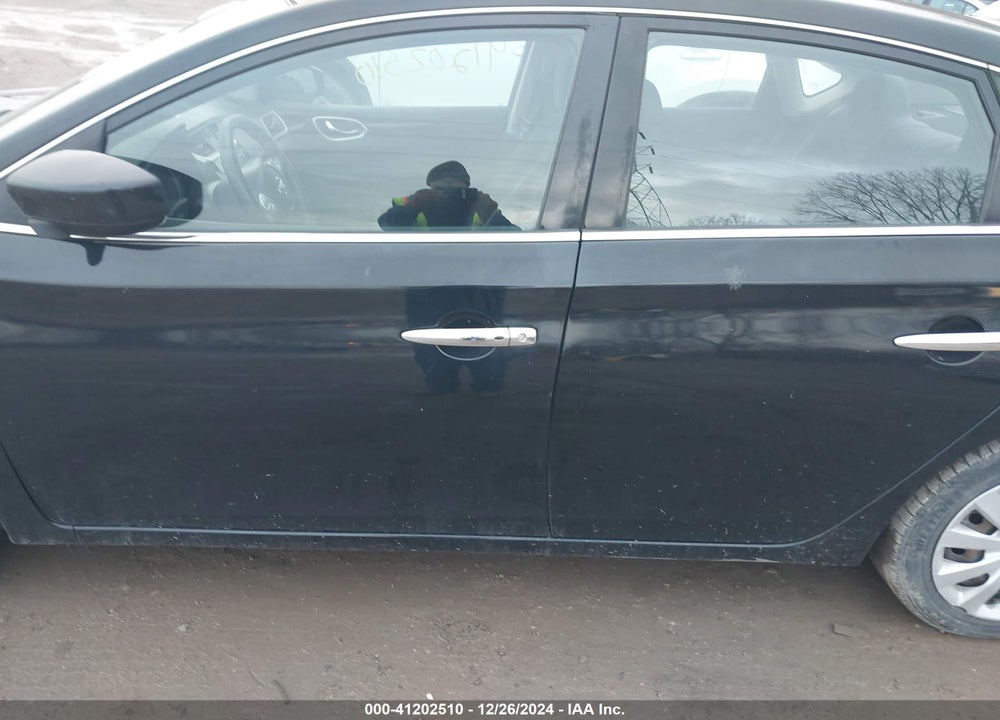 2017 NISSAN SENTRA VIN: 3N1AB7AP2HL704642