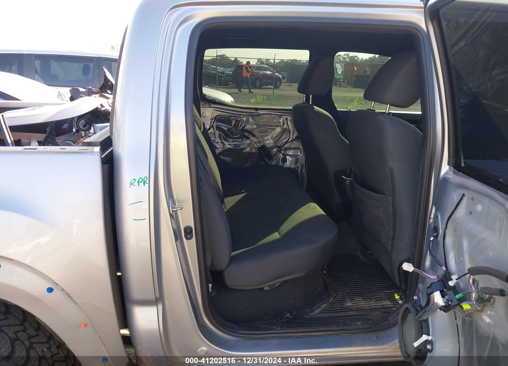 2018 TOYOTA TACOMA VIN: 3TMCZ5ANXJM147564