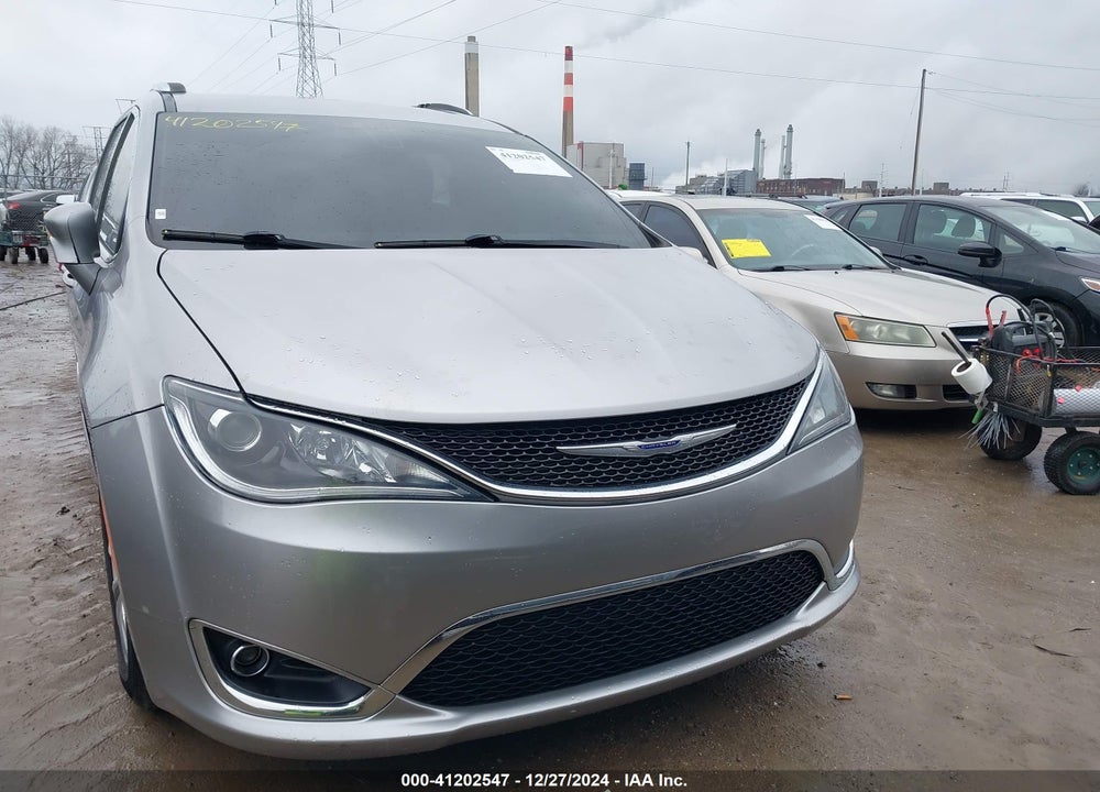 2019 CHRYSLER PACIFICA TOURING L VIN: 2C4RC1BGXKR603528