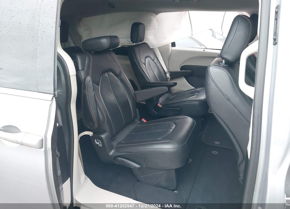 2019 CHRYSLER PACIFICA TOURING L VIN: 2C4RC1BGXKR603528