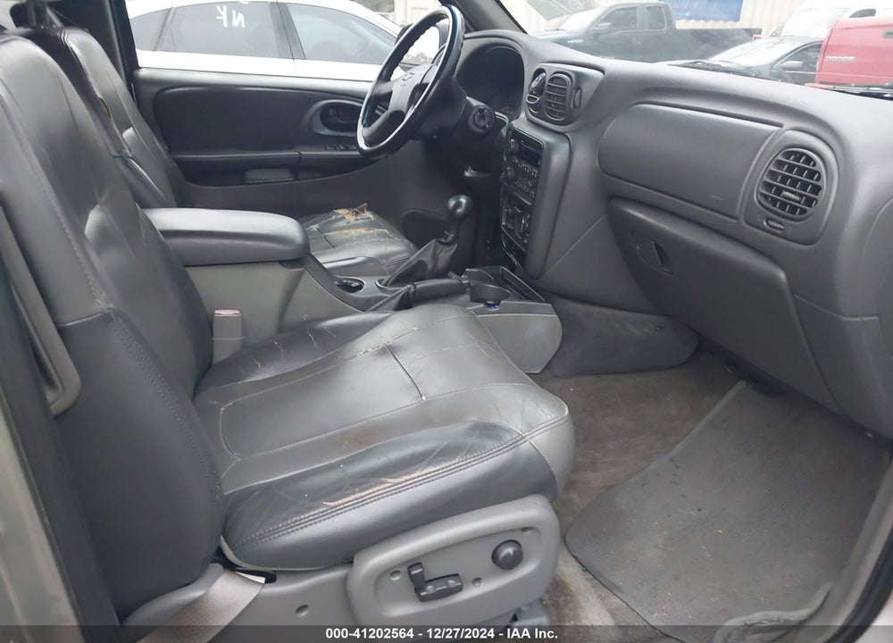2004 CHEVROLET TRAILBLAZER LT VIN: 1GNDS13S842199489