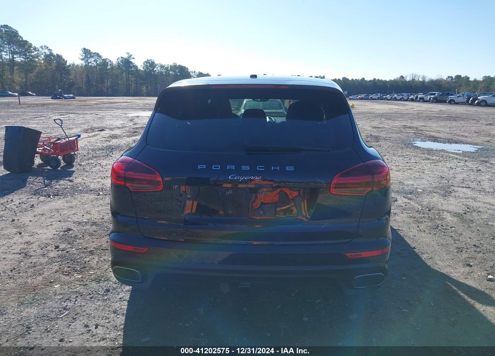 2016 PORSCHE CAYENNE VIN: WP1AA2A23GLA03561