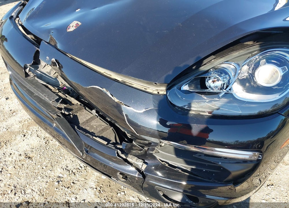 2016 PORSCHE CAYENNE VIN: WP1AA2A23GLA03561