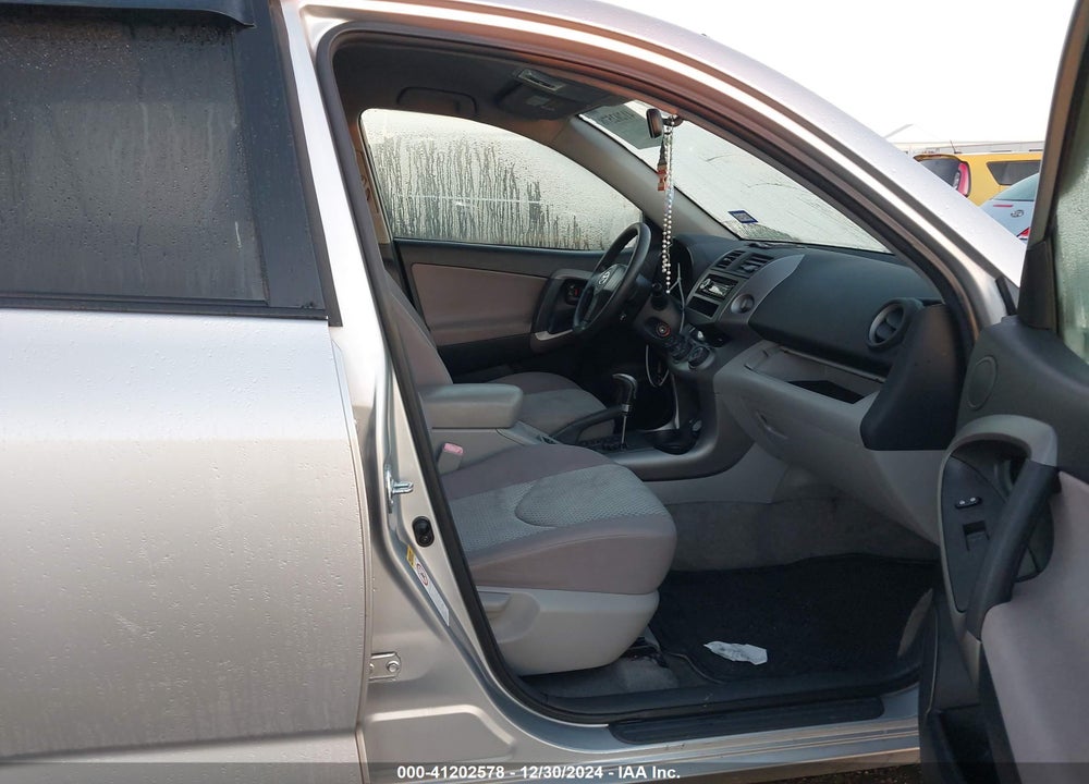 2008 TOYOTA RAV4 BASE V6 VIN: JTMBK33V185066812