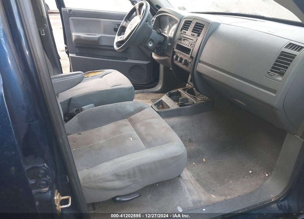 2005 DODGE DAKOTA ST VIN: 1D7HE28K85S147304