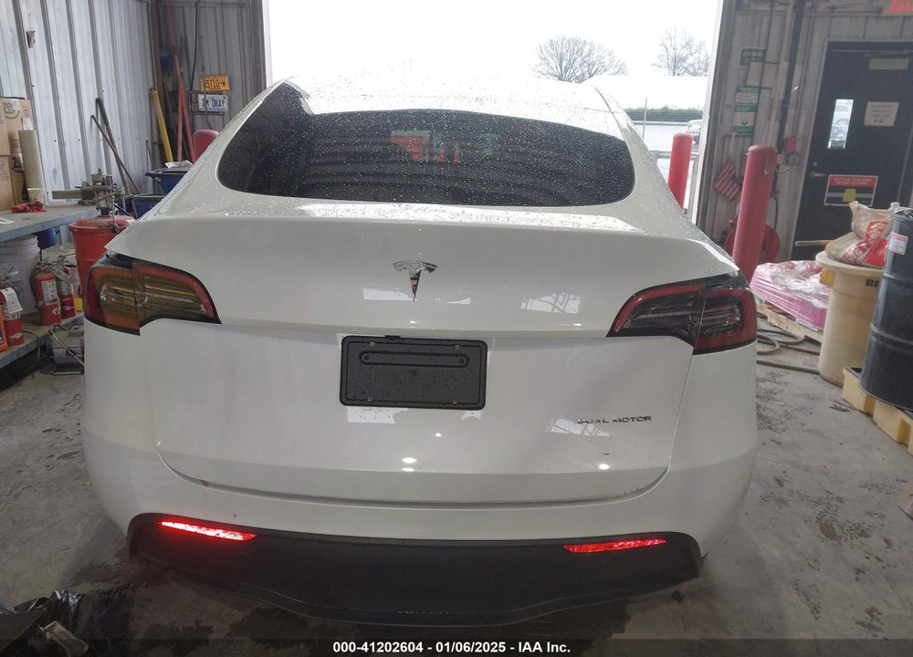 2023 TESLA MODEL Y VIN: 7SAYGAEE5PF867286