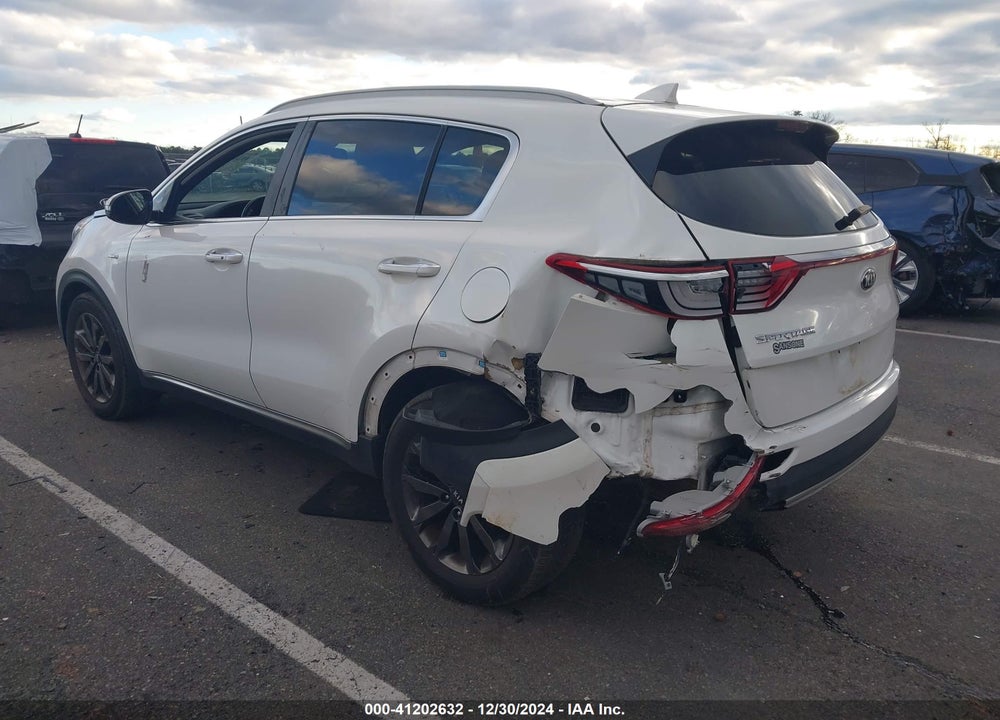 2018 KIA SPORTAGE EX VIN: KNDPNCAC2J7441941
