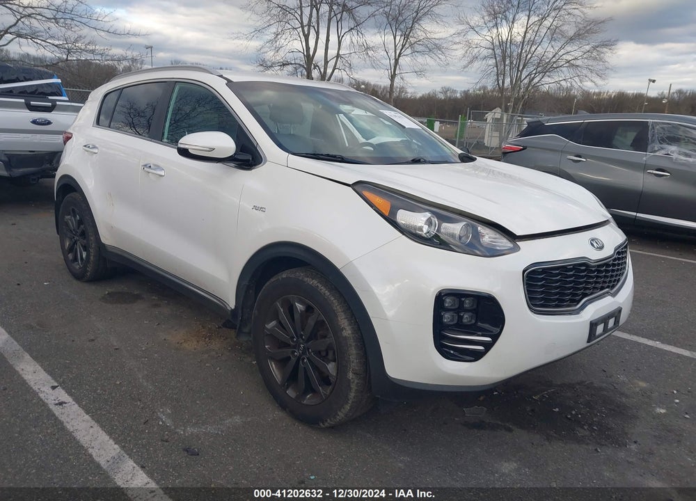2018 KIA SPORTAGE EX VIN: KNDPNCAC2J7441941
