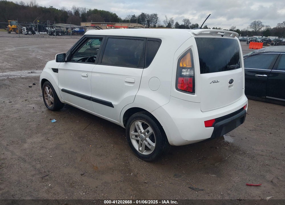 2010 KIA SOUL VIN: KNDJT2A23A7702779