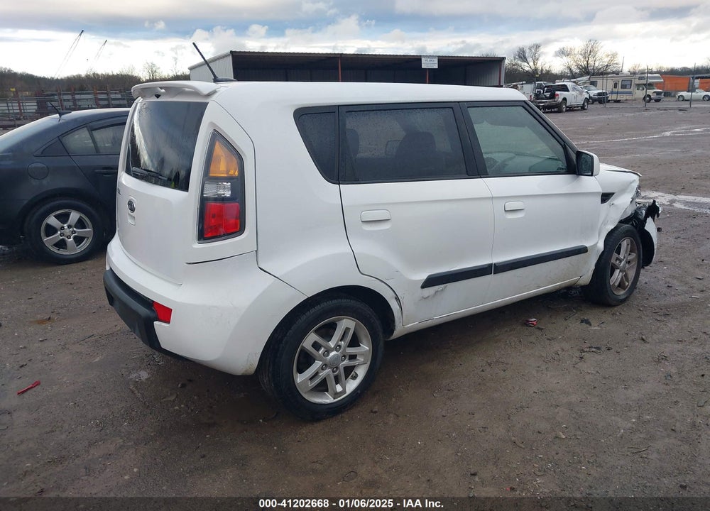 2010 KIA SOUL VIN: KNDJT2A23A7702779