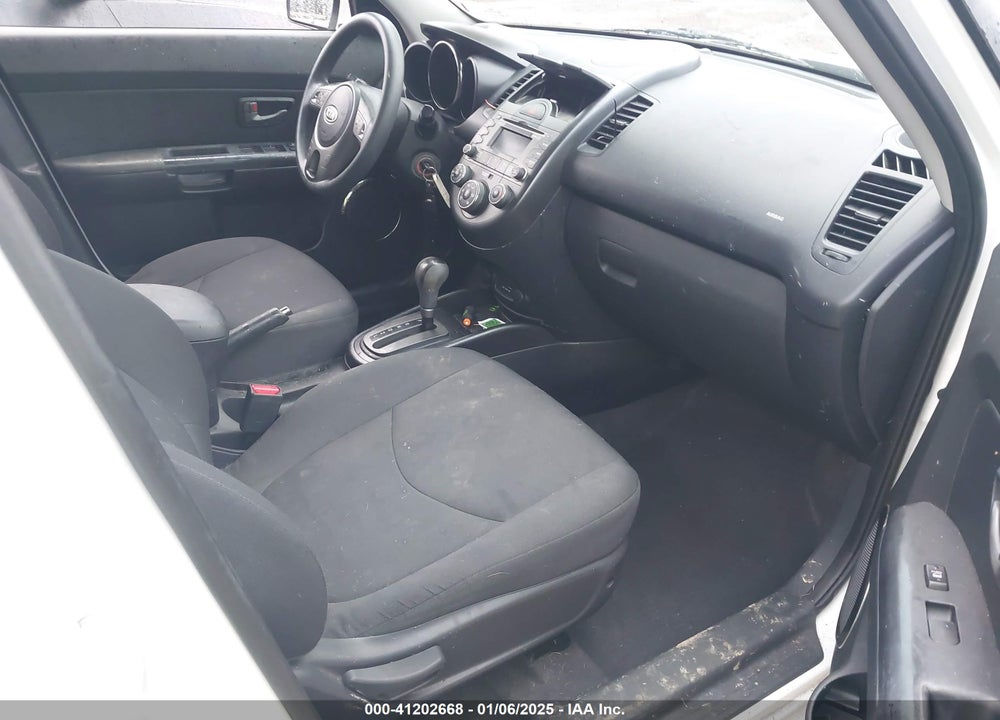 2010 KIA SOUL VIN: KNDJT2A23A7702779