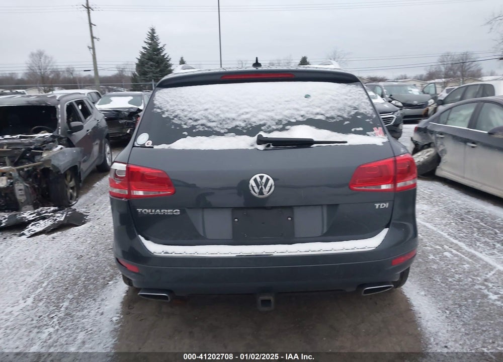 2012 VOLKSWAGEN TOUAREG TDI SPORT VIN: WVGFK9BP2CD000142