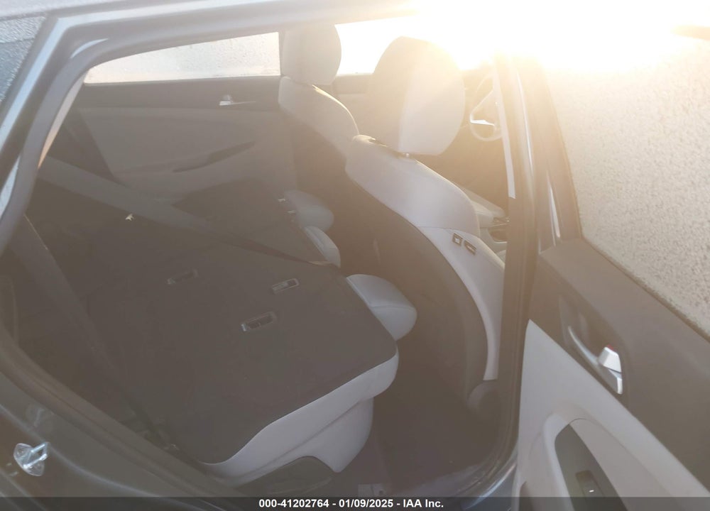 2019 HYUNDAI TUCSON VIN: KM8J2CA40KU039731