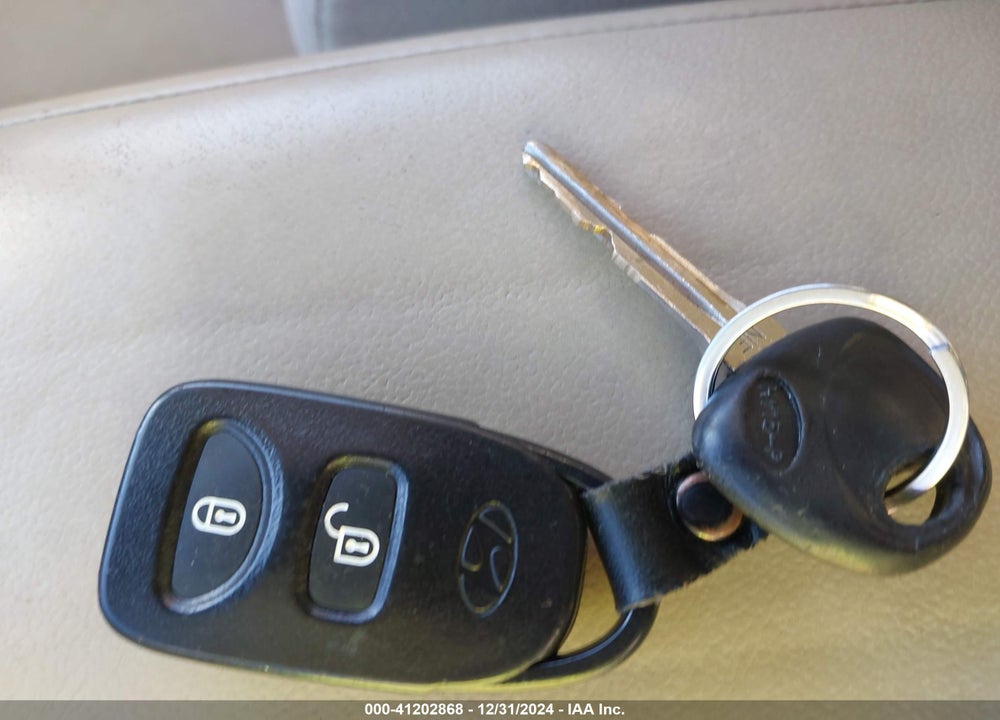 2008 HYUNDAI SANTA FE GLS VIN: 5NMSG13D88H149700