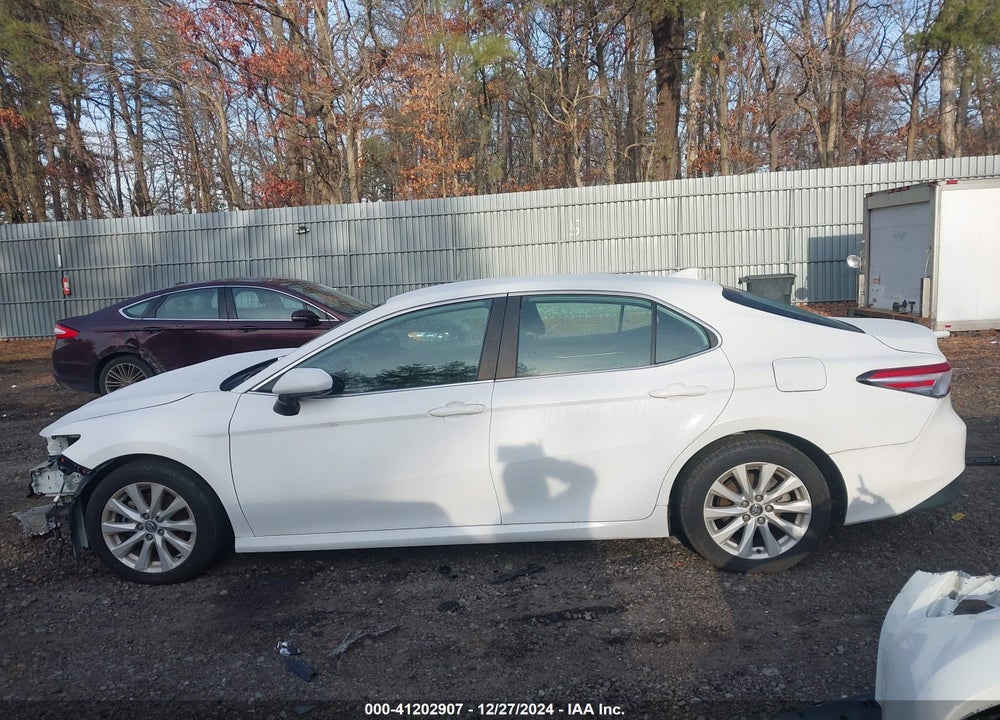 2020 TOYOTA CAMRY LE VIN: 4T1C11AK5LU916794