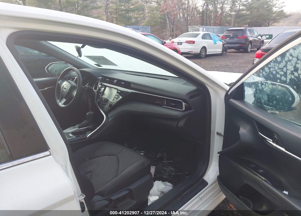 2020 TOYOTA CAMRY LE VIN: 4T1C11AK5LU916794
