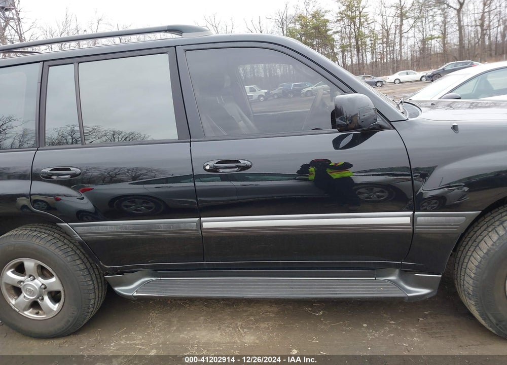 2002 TOYOTA LAND CRUISER VIN: JTEHT05JX22018200