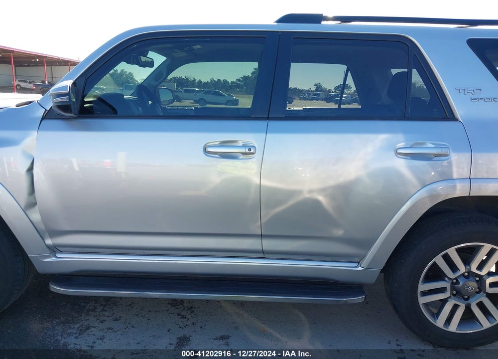 2022 TOYOTA 4RUNNER TRD SPORT VIN: JTEAU5JR4N5276772