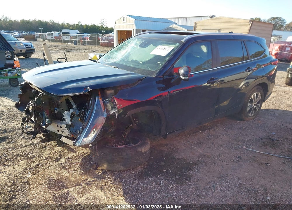 2023 TOYOTA HIGHLANDER XLE VIN: 5TDKDRAH5PS043164