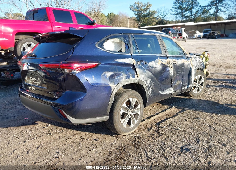 2023 TOYOTA HIGHLANDER XLE VIN: 5TDKDRAH5PS043164
