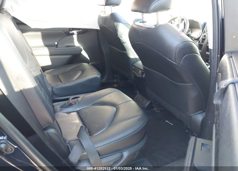 2023 TOYOTA HIGHLANDER XLE VIN: 5TDKDRAH5PS043164