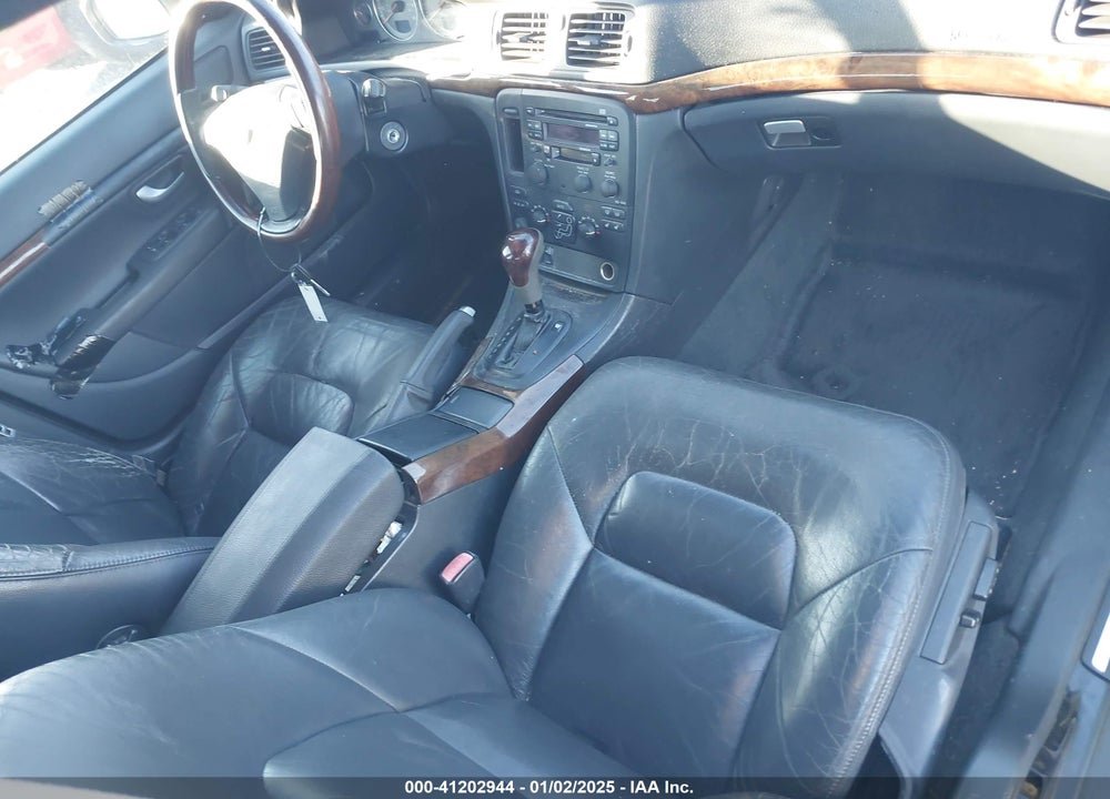 2005 VOLVO S80 2.5T VIN: YV1TS592051395169