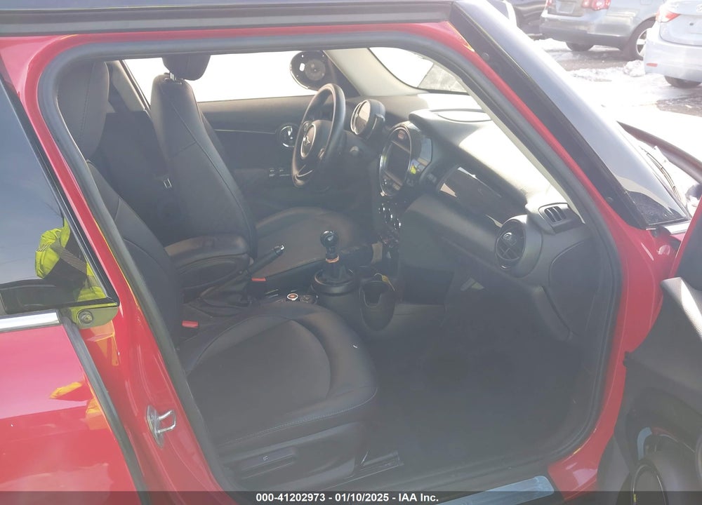 2019 MINI HARDTOP COOPER VIN: WMWXU1C54K2H82942
