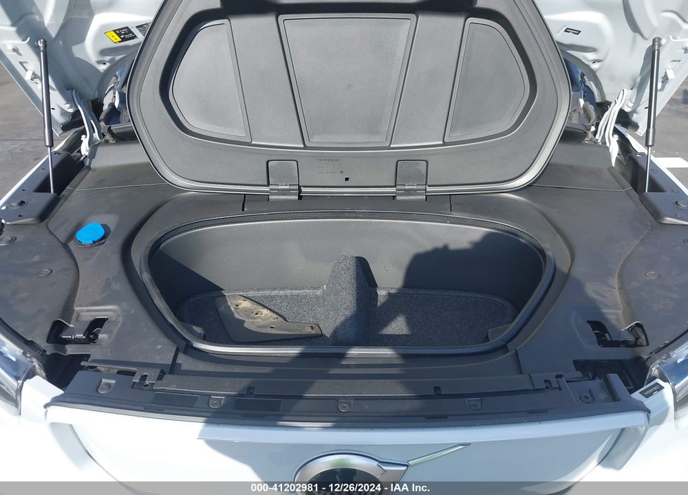 2021 VOLVO XC40 RECHARGE PURE ELECTRIC P8 VIN: YV4ED3UR7M2580522