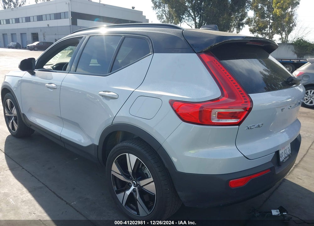 2021 VOLVO XC40 RECHARGE PURE ELECTRIC P8 VIN: YV4ED3UR7M2580522