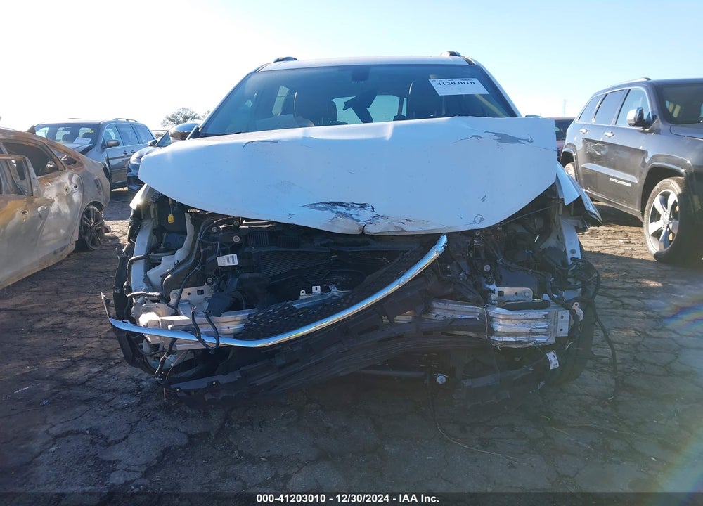 2017 CHRYSLER PACIFICA VIN: 2C4RC1GG5HR812712