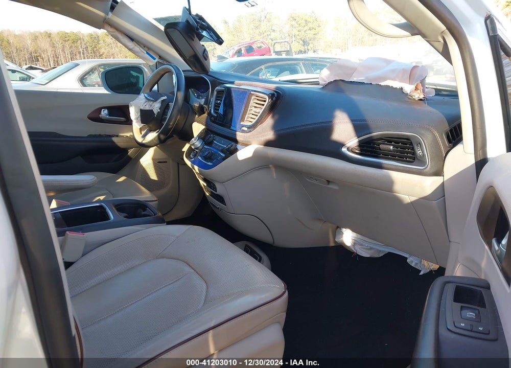 2017 CHRYSLER PACIFICA VIN: 2C4RC1GG5HR812712