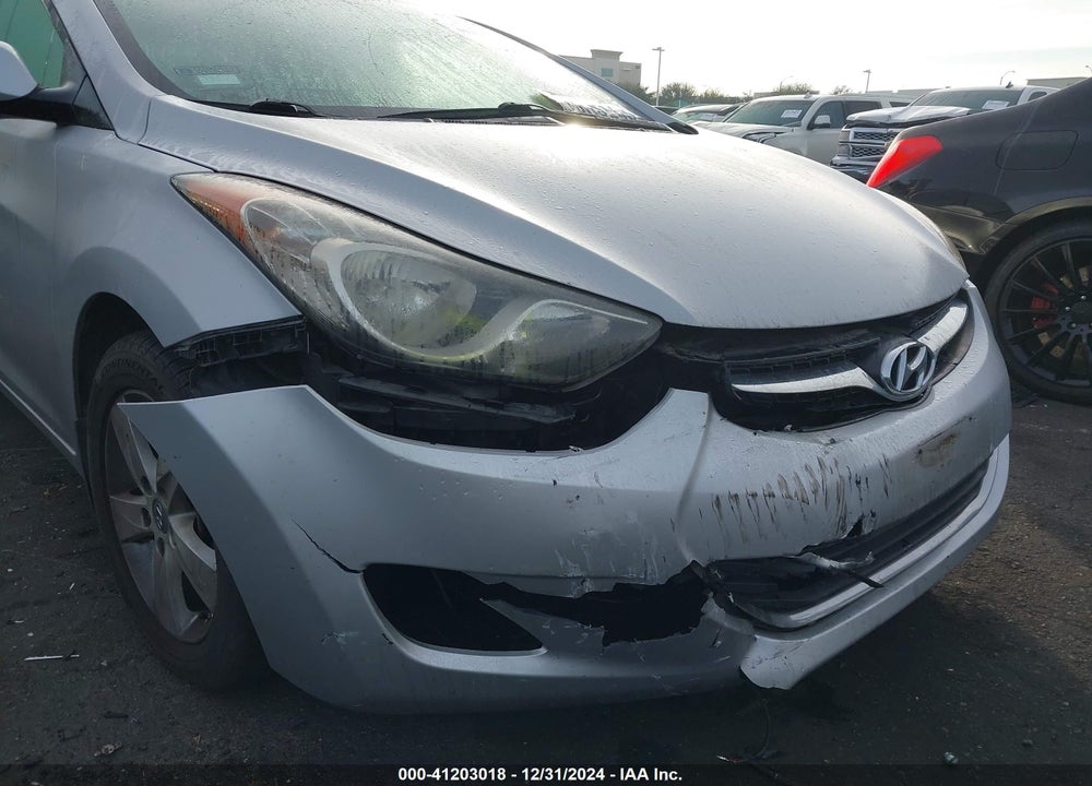 2013 HYUNDAI ELANTRA GLS VIN: KMHDH4AE9DU923230
