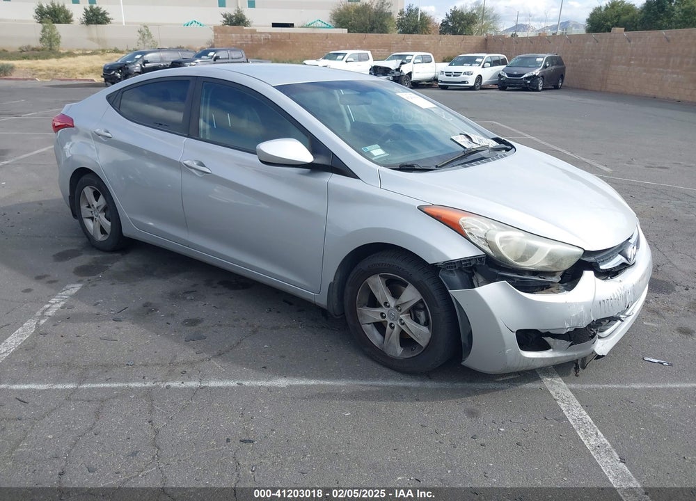 2013 HYUNDAI ELANTRA GLS VIN: KMHDH4AE9DU923230